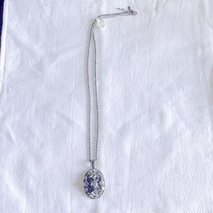 EUC Gunmetal 💎w sparkles long necklace w gems! Vintage/ Antique style!!